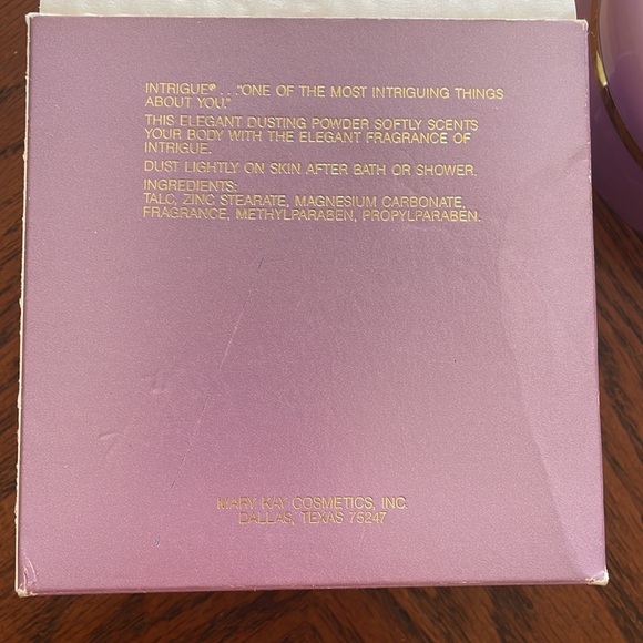 Vintage Intrigue Perfumed Dusting Powder - Lavender - Picture 2 of 3